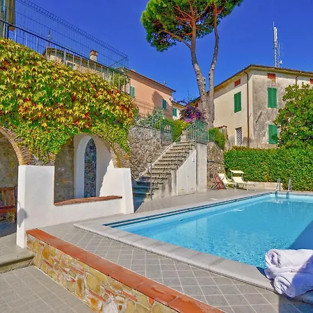Apartment Il Ghiro Camaiore